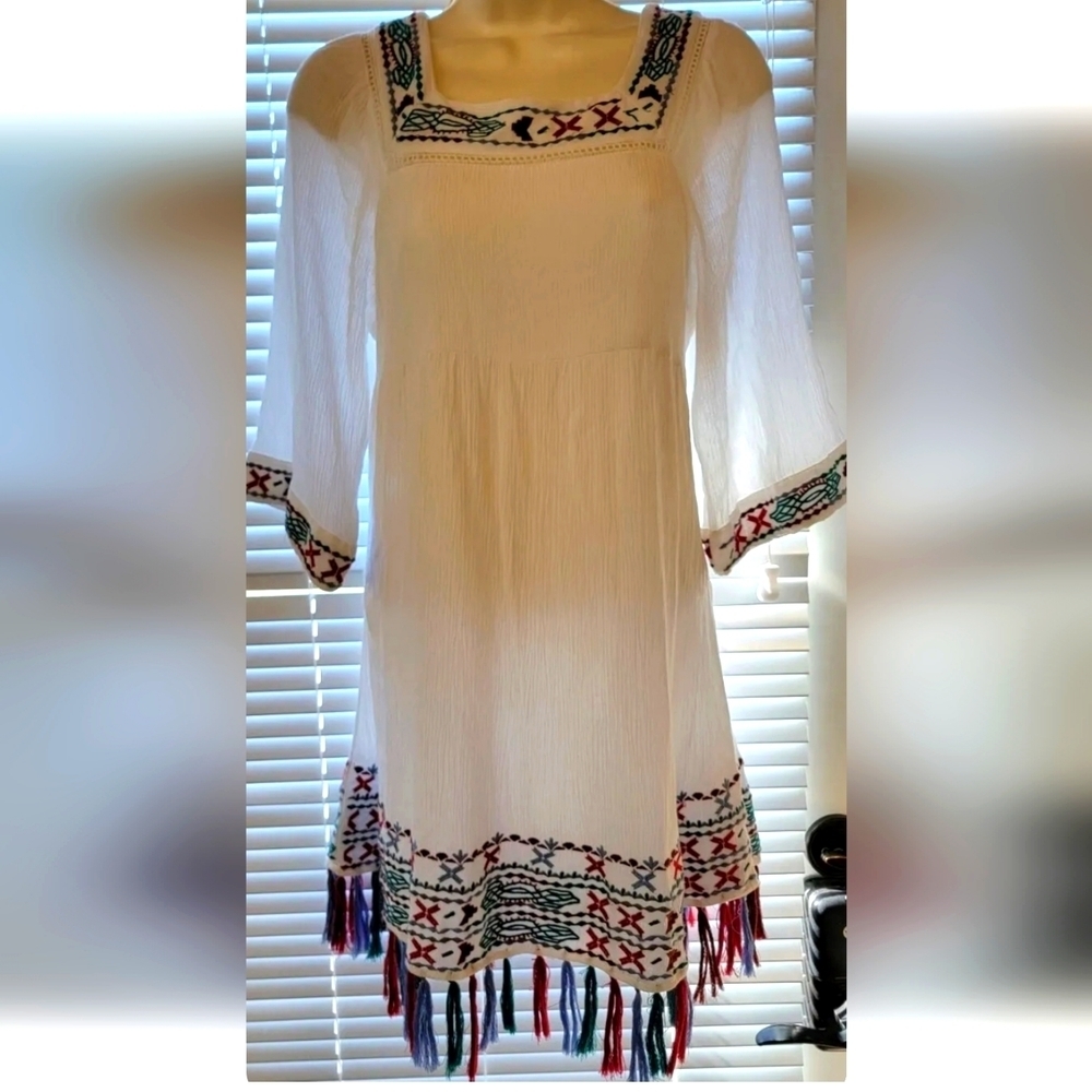 Romeo And Juliet Couture small lined boho dress with tassels. White. Open back
